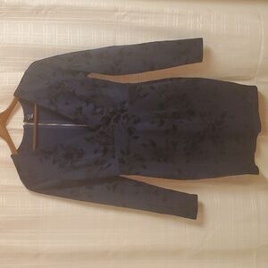 Windsor‎ dress women's size large v-neck Raised Black Velvet Like Print